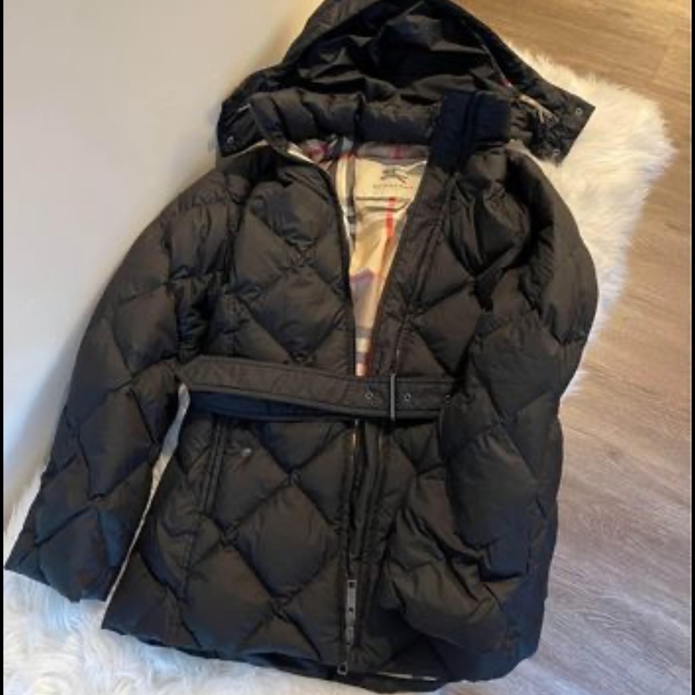 Burberry winter belted jacket with hood